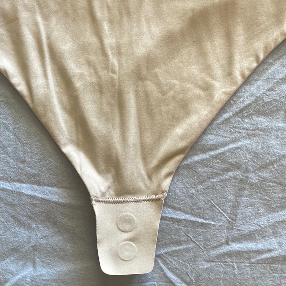 Lululemon Bodysuit - Picture 4 of 7